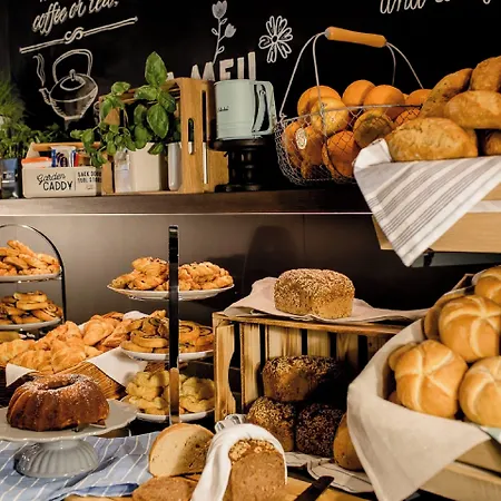 ワン - アッパー ウェスト 3*