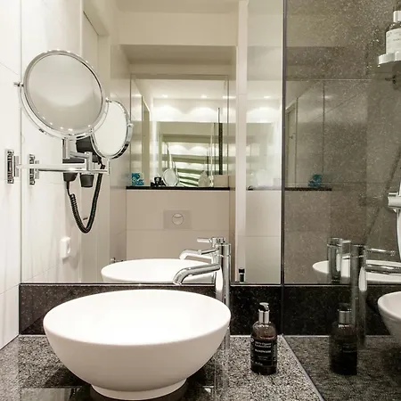 Hotel One Berlin-upper West 3*