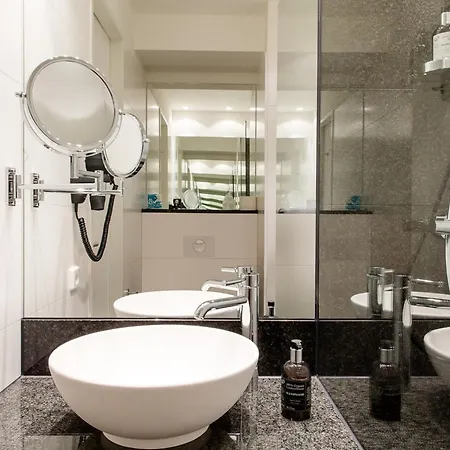 One Berlin-upper West 3* Berlín