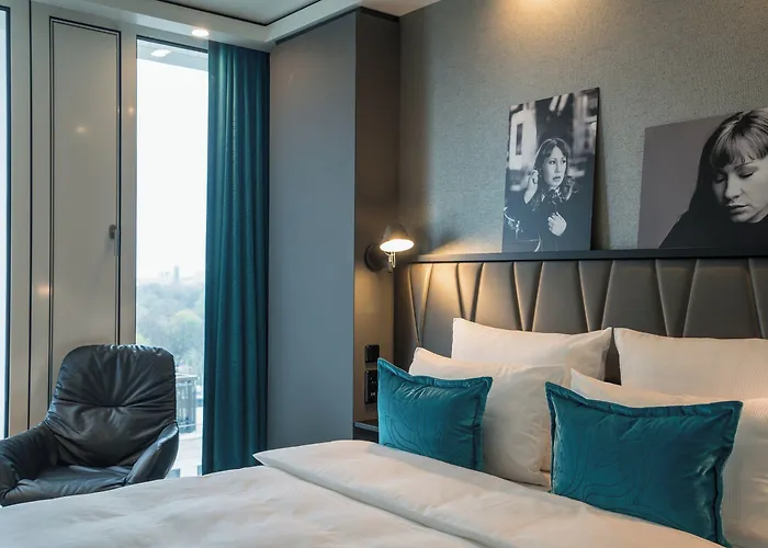 One Berlin-upper West 3*